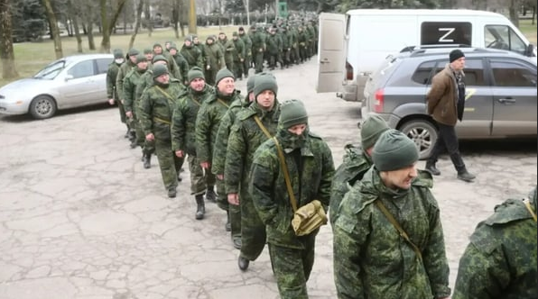 У РФ призовники масово скаржаться на заборону виїзду: що коїться на кордоні У РФ призовники масово скаржаться на заборону виїзду: що коїться на кордоні